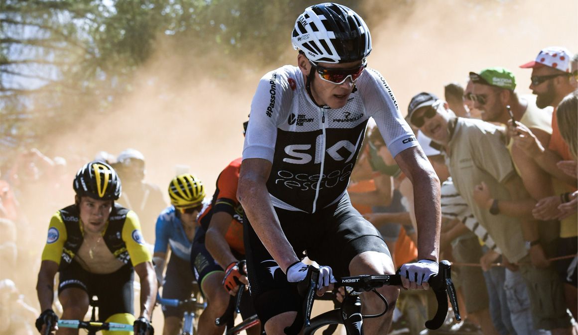 Froome: "En carrera, la organización debe proteger a los corredores"