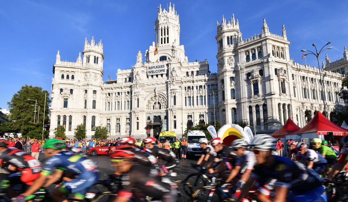 ¡Vive la última etapa de la Vuelta a España con Oakley® y Ciclismo a Fondo!