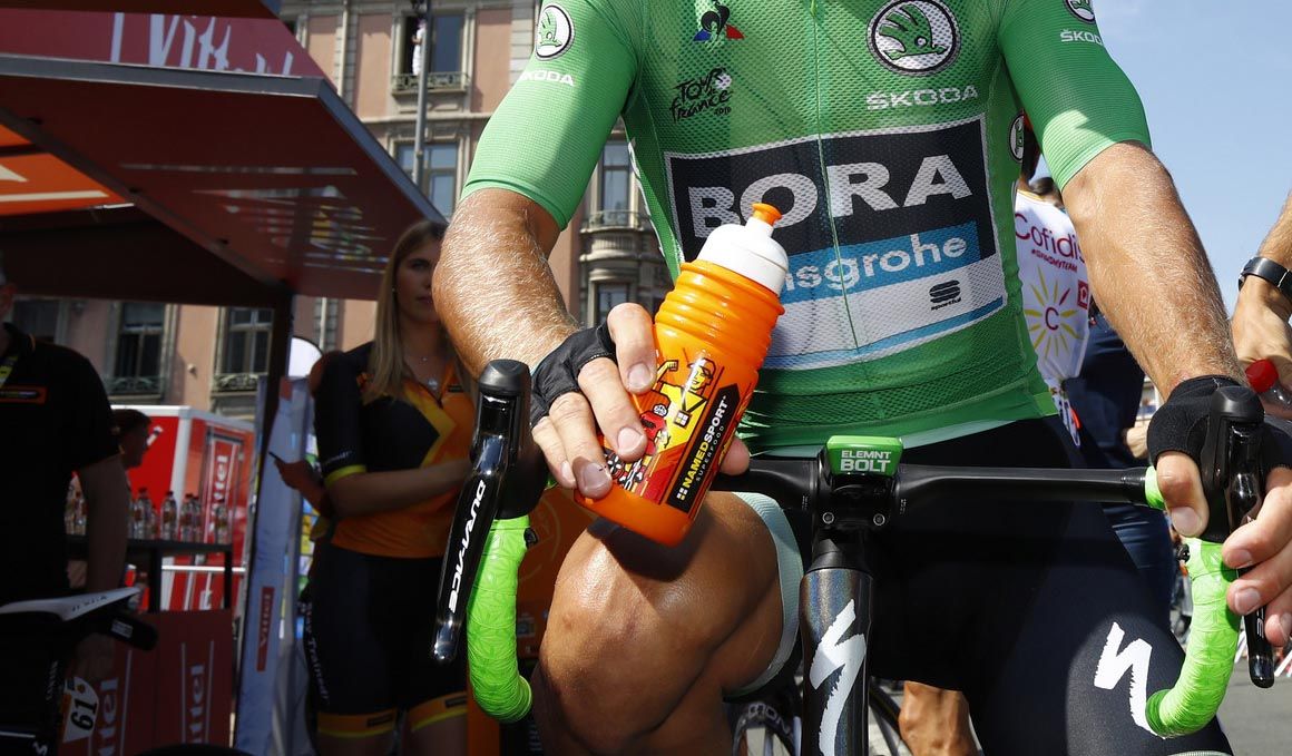 La bebida es el capítulo más importante en el ciclismo