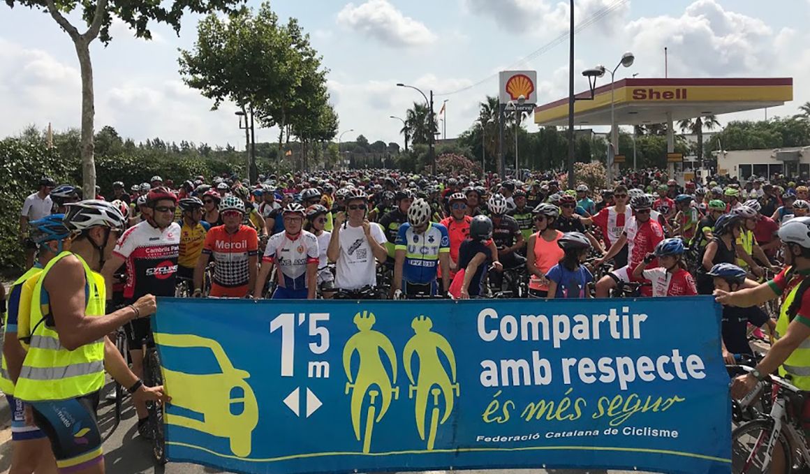 Marcha lenta en recuerdo de los ciclistas asesinados por un conductor novel bajo los efectos de las drogas.