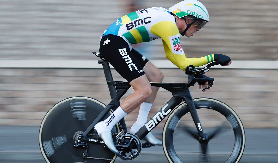 Rohan Dennis, durante la disputa de la crono inaugural de la Vuelta 2018.