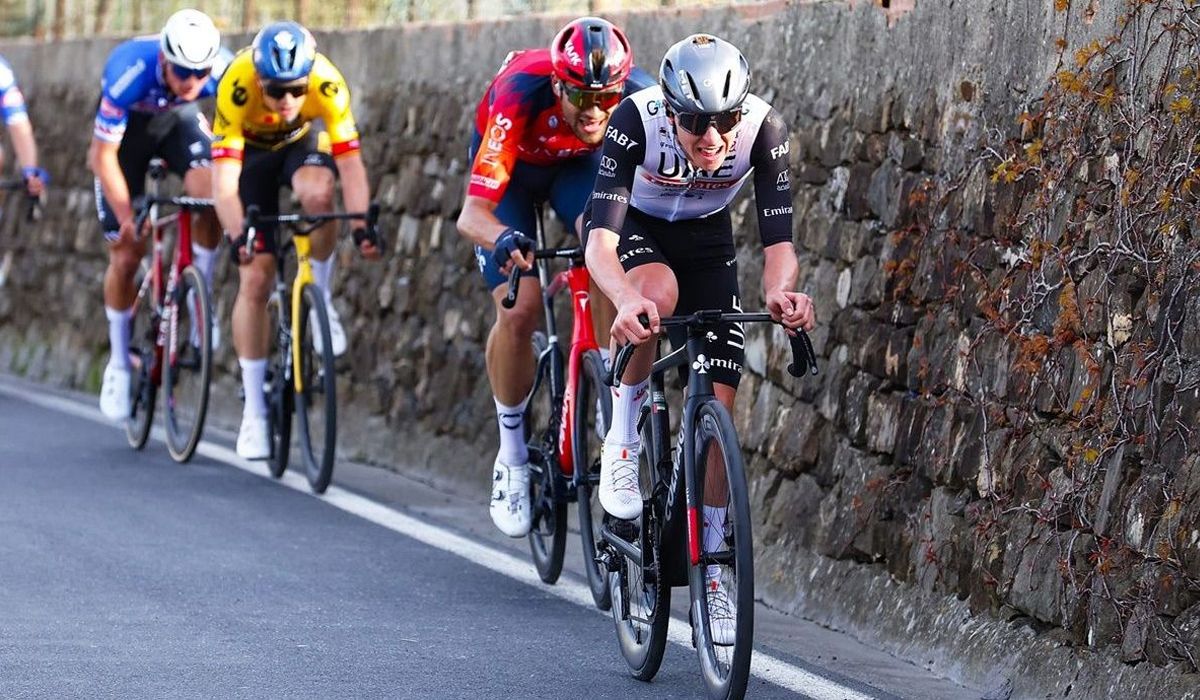 Pogacar, seguido de Ganna, Van Aert y Van der Poel, en la Milán-San Remo