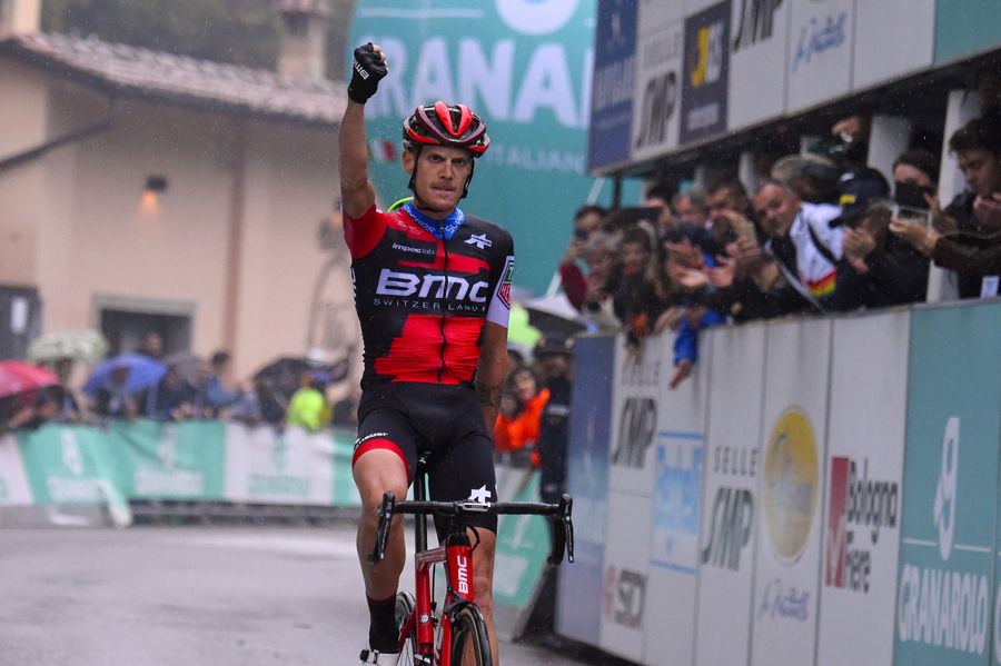 Exhibición de Alessandro de Marchi en el 101º Giro dell’Emilia