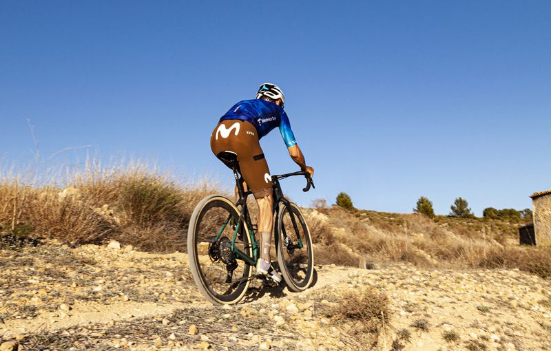 Movistar Gravel Squad Gobik foto 2 Movistar Gravel Squad Gobik foto 2