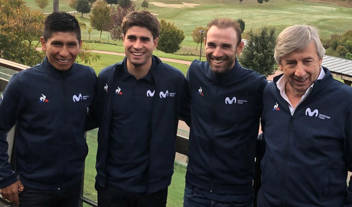 Landa junto a Nairo Quintana, Alejandro Valverde y Eusebio Unzúe en el acto con la prensa celebrado esta mañana en el Hotel Castillo de Gorráiz (Navarra).