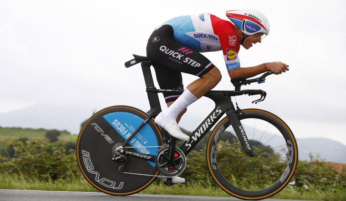La UCI controlará la altura de los calcetines en competición