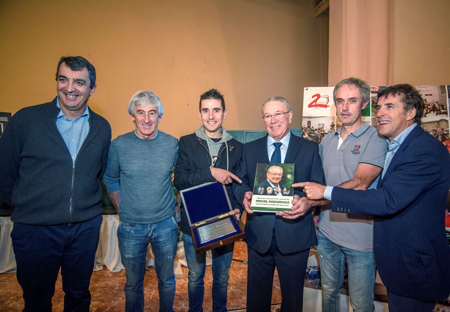 Perico y Guillén, con Madariaga y Antón en el emotivo 20 aniversario del Aula Pedagógica