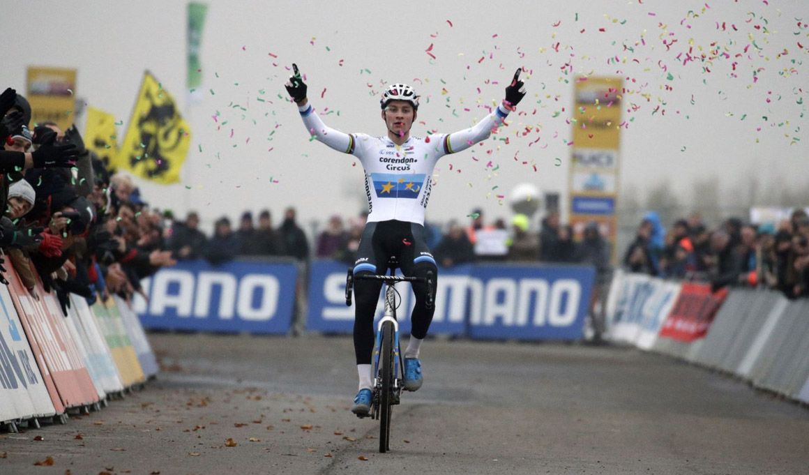 Copa del Mundo CX: Van der Poel suma una nueva victoria en Koksijde