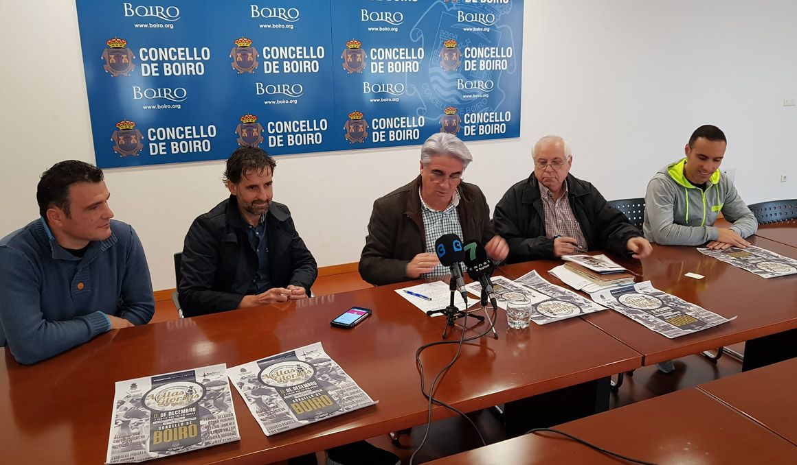 Perico, Rubiera, Pereiro y Pino, capitanean en Boiro un pelotón de "viejas glorias" ciclistas. 