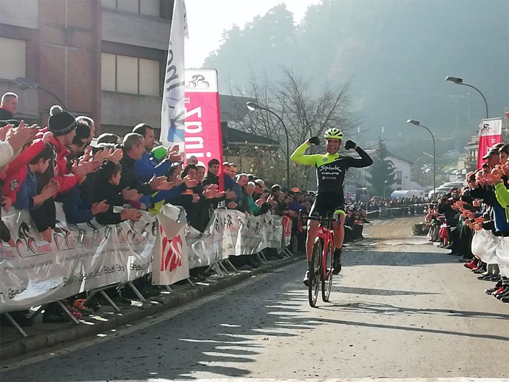 Ruiz de Larrinaga, ganadaor en Beasain. 
