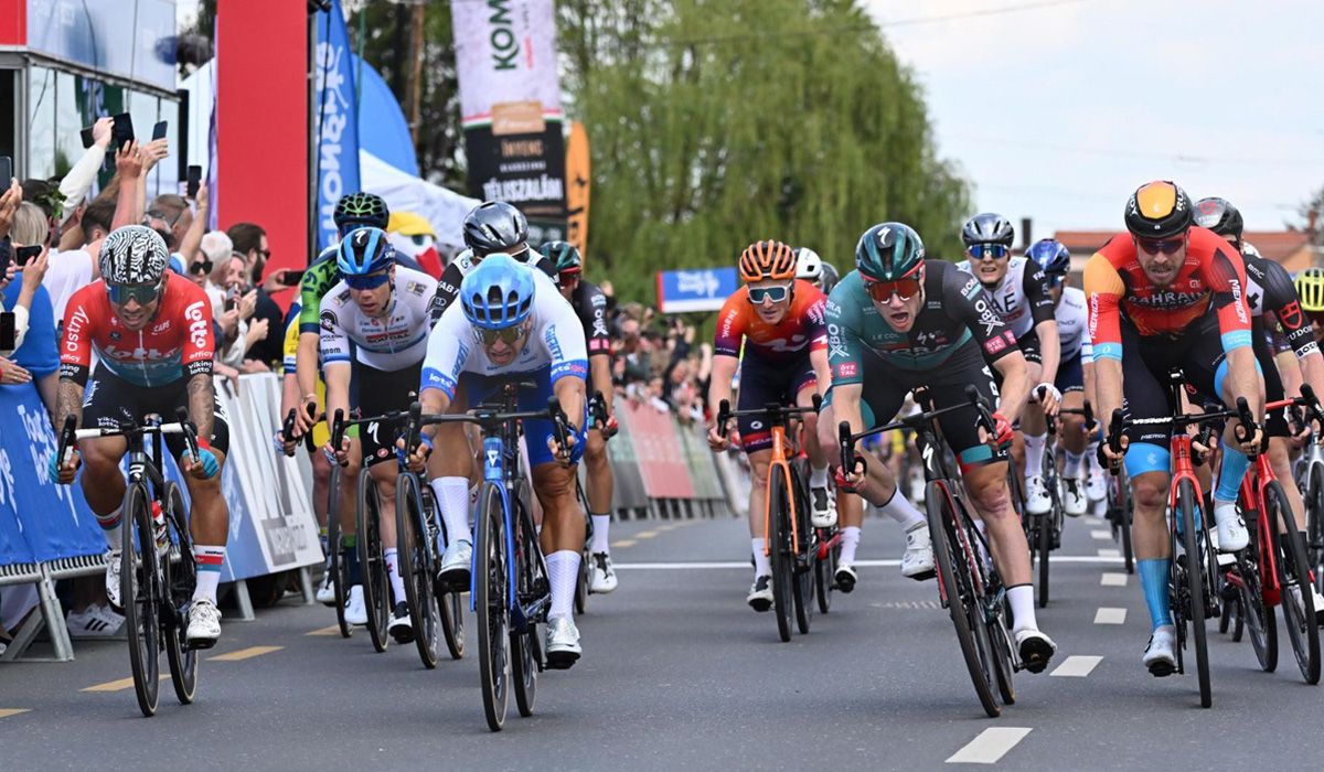 Victoria y liderato para Groenewegen en la etapa inaugural del Tour de Hungría Victoria y liderato para Groenewegen en la etapa inaugural del Tour de Hungría