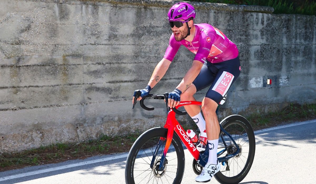 Con la baja de Filippo Ganna, el Ineos Grenadiers se queda sin uno de sus mejores ciclistas
