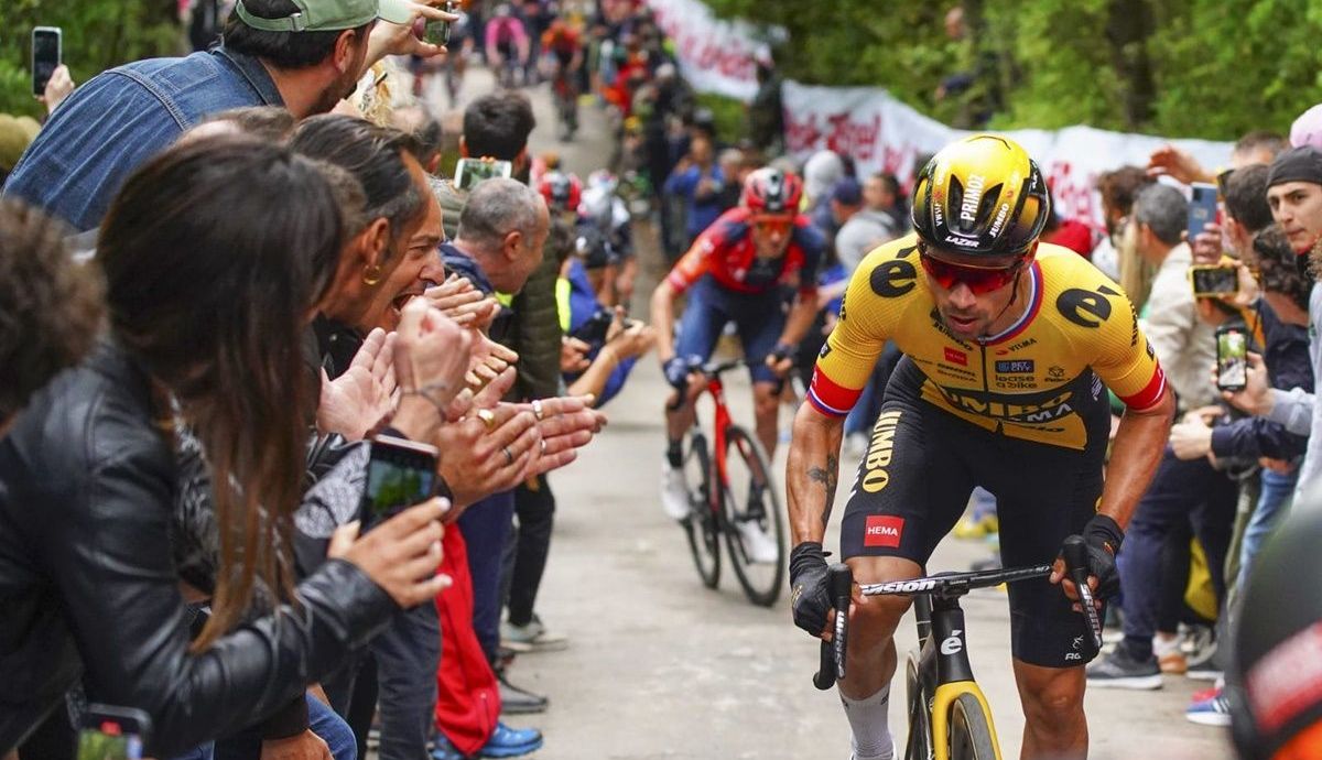 Fue con todo Primoz Roglic (Jumbo Visma) en su ataque a Remco Evenepoel (Soudal QuickStep) Fue con todo Primoz Roglic (Jumbo Visma) en su ataque a Remco Evenepoel (Soudal QuickStep)