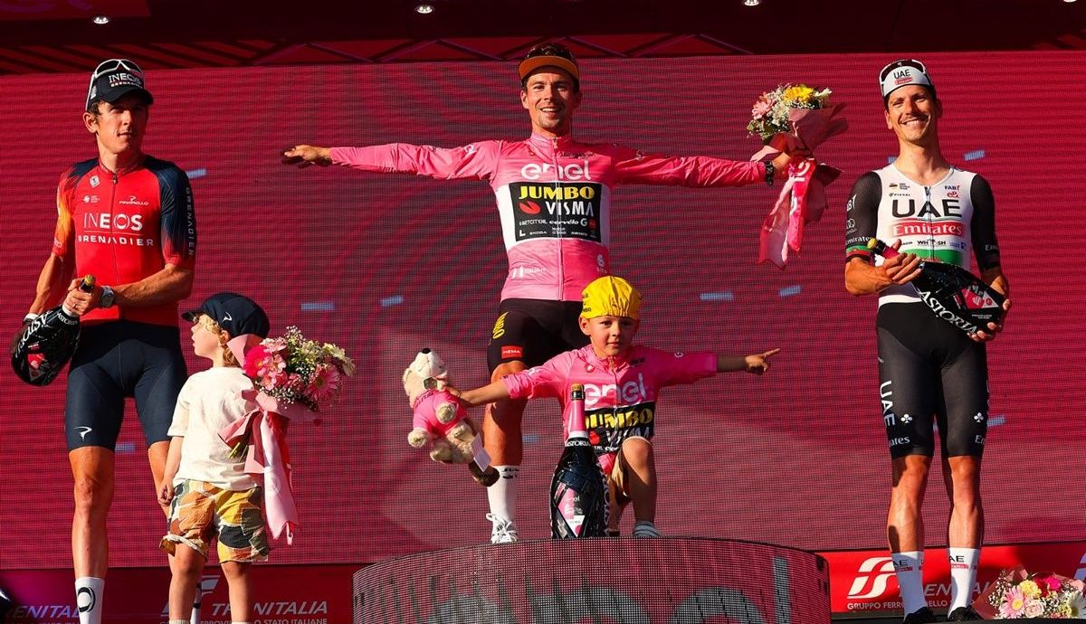 Primoz Roglic (Jumbo Visma), Geraint Thomas (INEOS Grenadiers) y Joao Almeida (UAE) subieron al podio de Roma