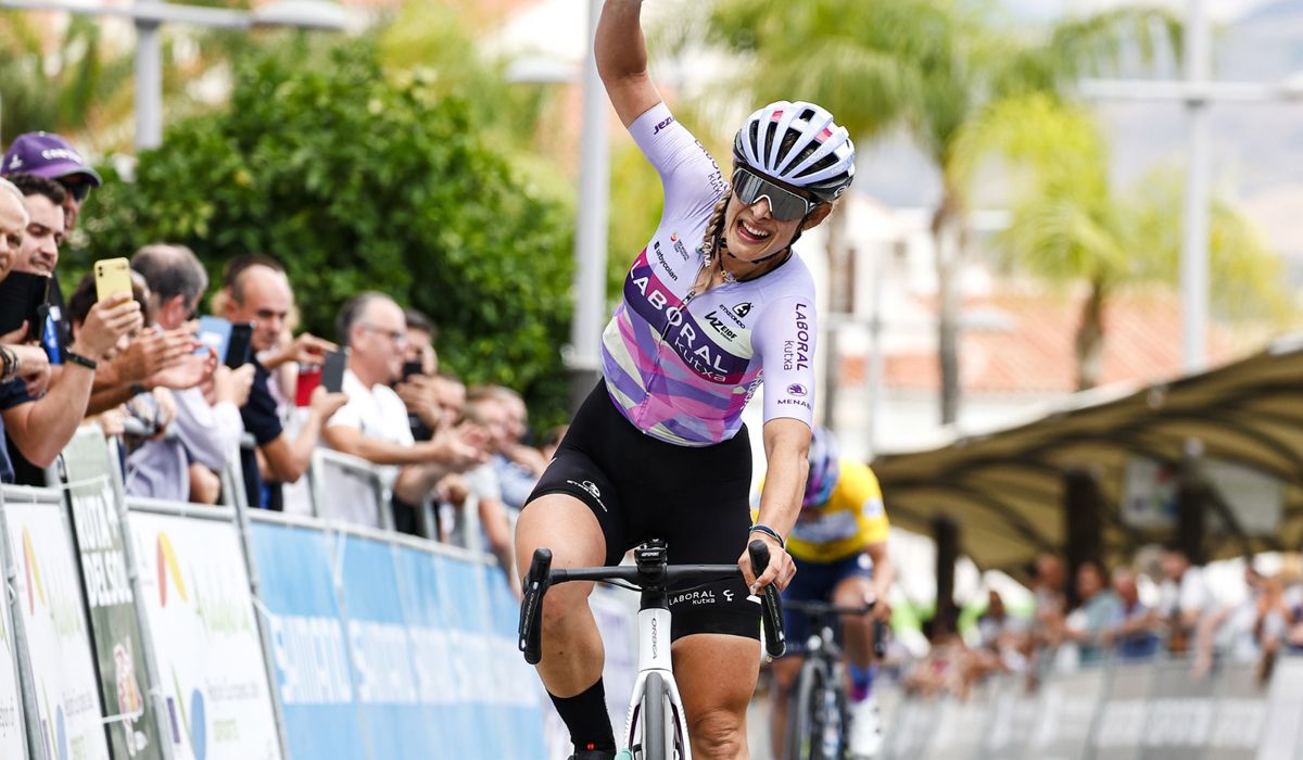 Marta Romeu se impone en la 3ª etapa de la Vuelta a Andalucía; Dronova sigue líder