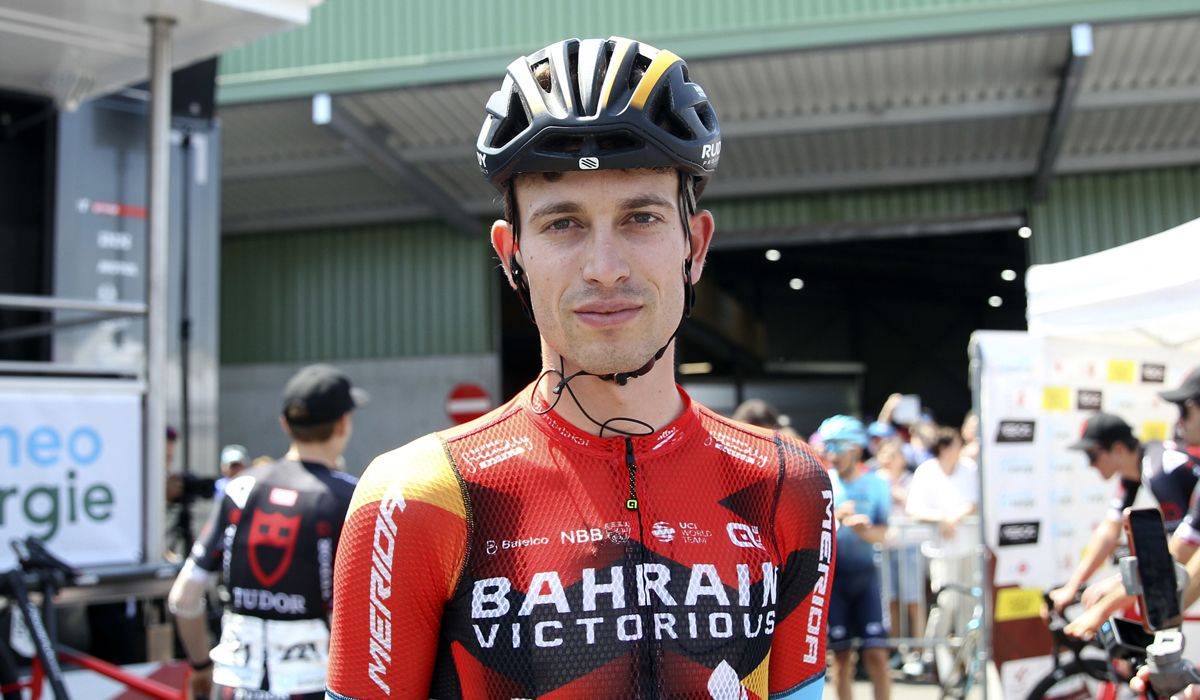 Gino Mäder el pasado martes, en la salida de la 3ª etapa de la Vuelta a Suiza