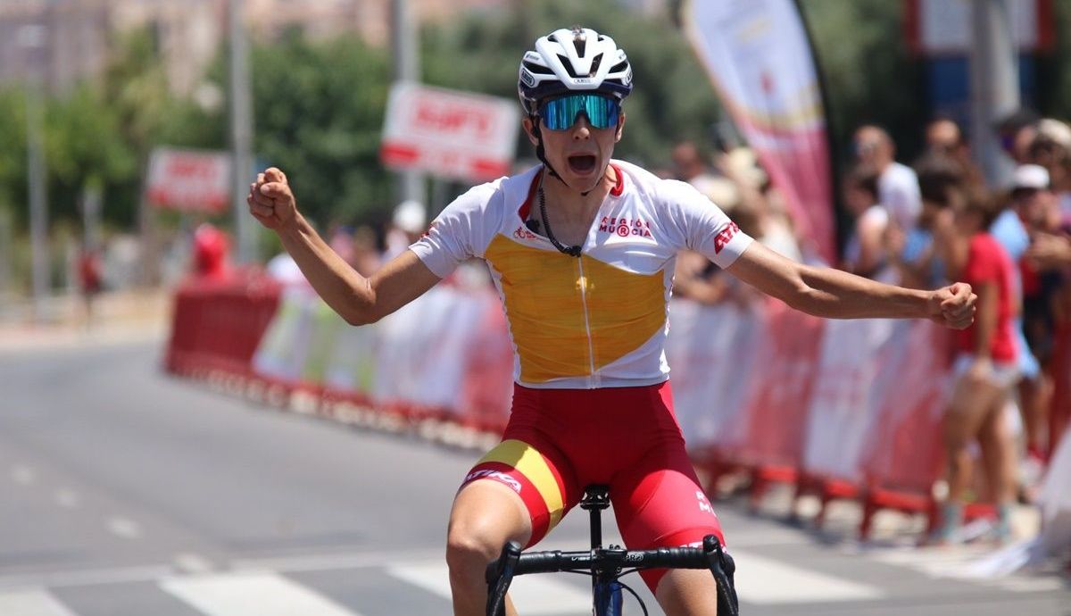 Álvaro García ganó en casa el oro del Nacional Junior por delante de Markel Beloki Álvaro García ganó en casa el oro del Nacional Junior por delante de Markel Beloki