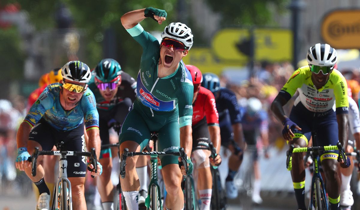 Jasper Philipsen firma un triplete e impide el récord de Cavendish