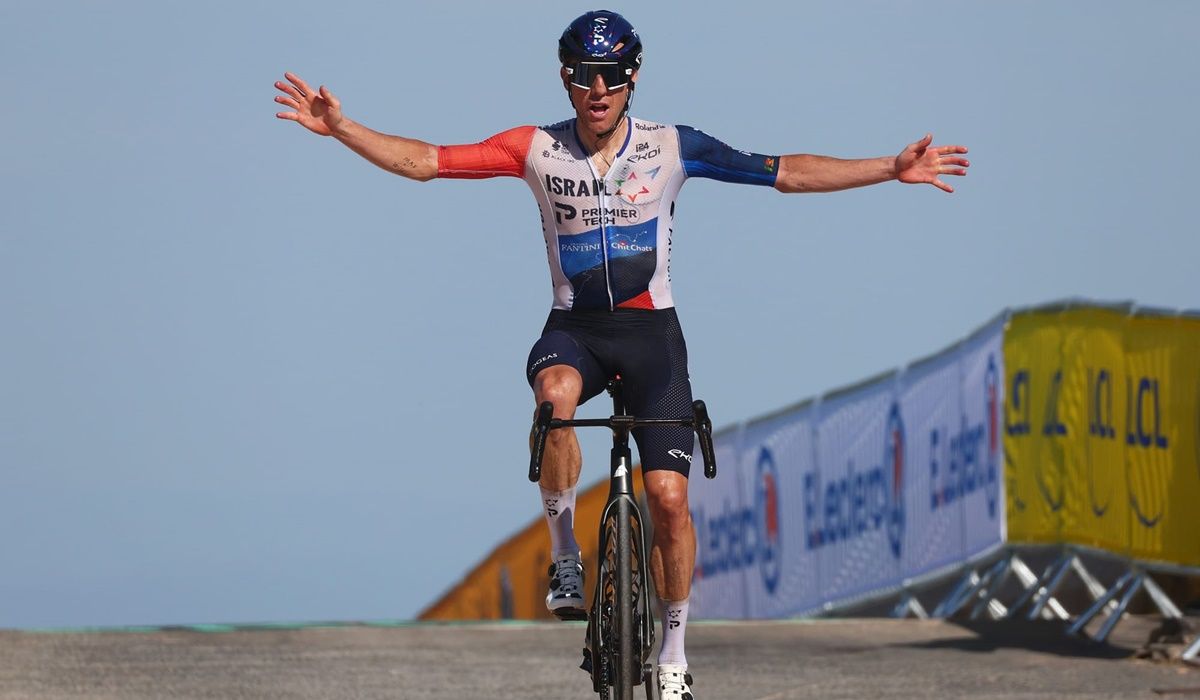 Michael Woods (Israel Premier Tech) escribió su nombre en la historia del Puy de Dôme