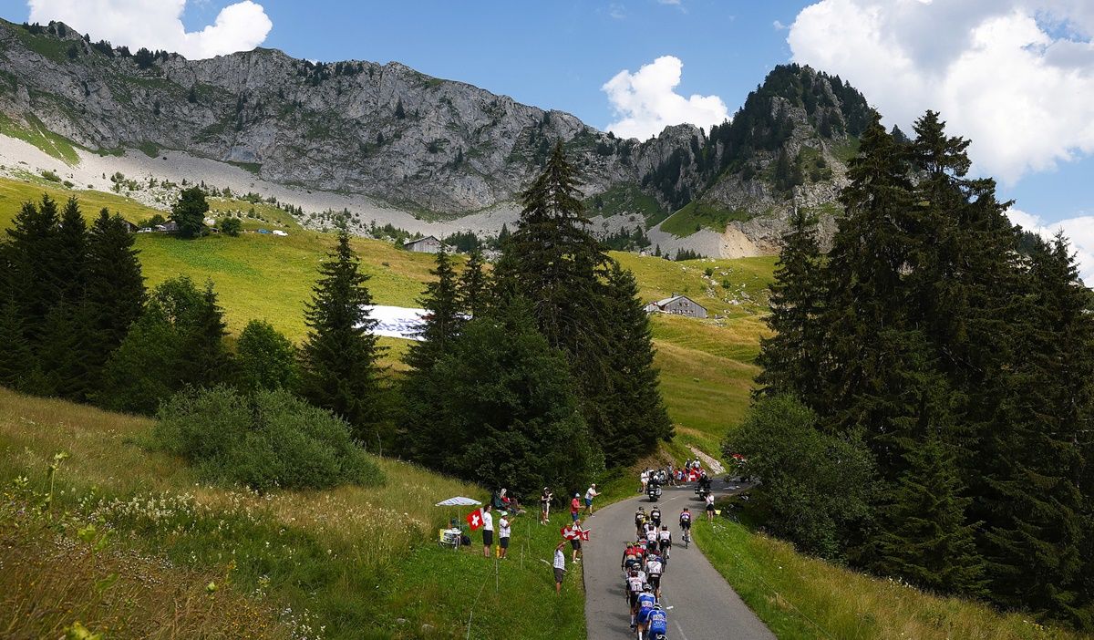 El Tour de Francia vuelve a vivir este domingo otra jornada más de montaña