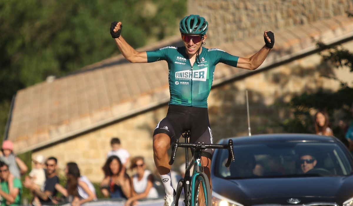 El ciclista del Equipo Finisher, primera incorporación del Equipo Kern Pharma para 2024