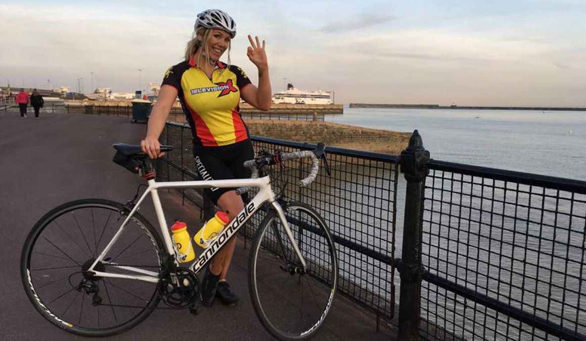 Impiden la inscripción de un equipo ciclista formado por estrellas porno