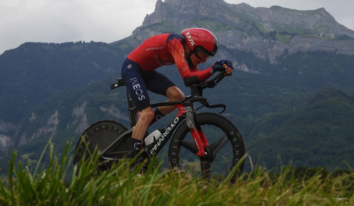 Carlos Rodríguez pierde el tercer puesto con Adam Yates, pero sigue en la lucha por el podio