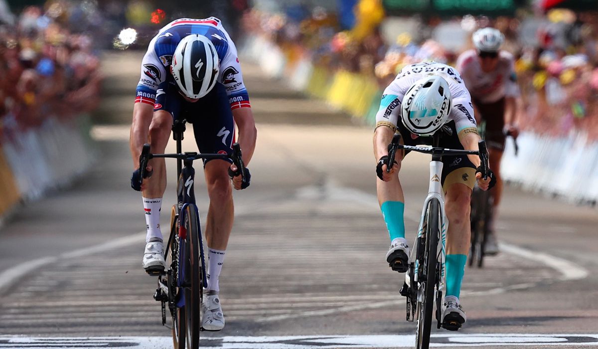 Mohoric triunfa, en un final de foto finish, en una etapa trepidante con sabor a clásica