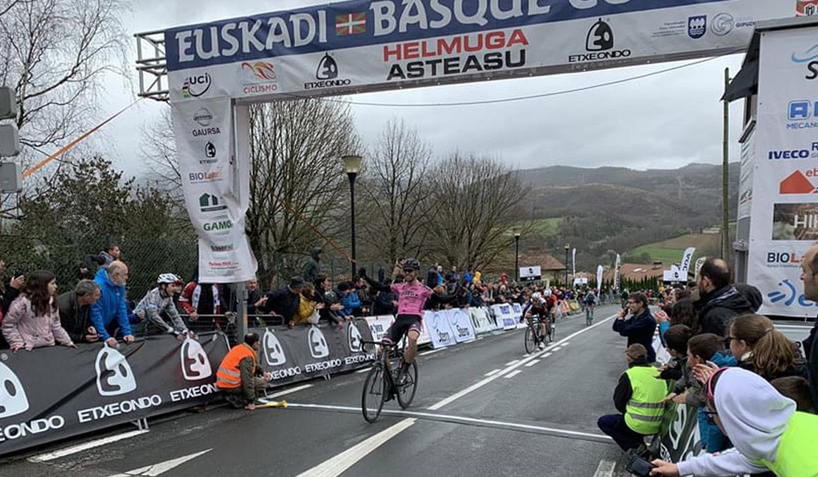  Ángel Fuentes se impone en una vibrante Aiztondo Klasika