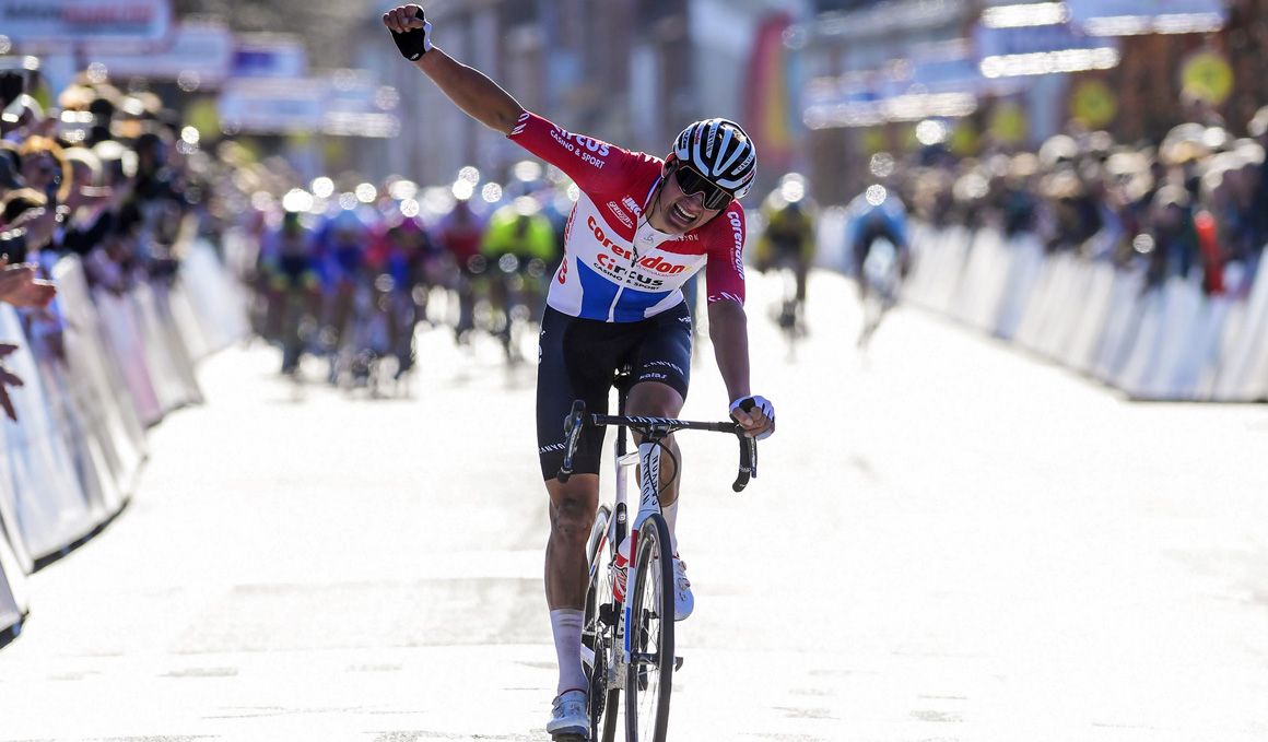 Van der Poel se redime en el GP Denain