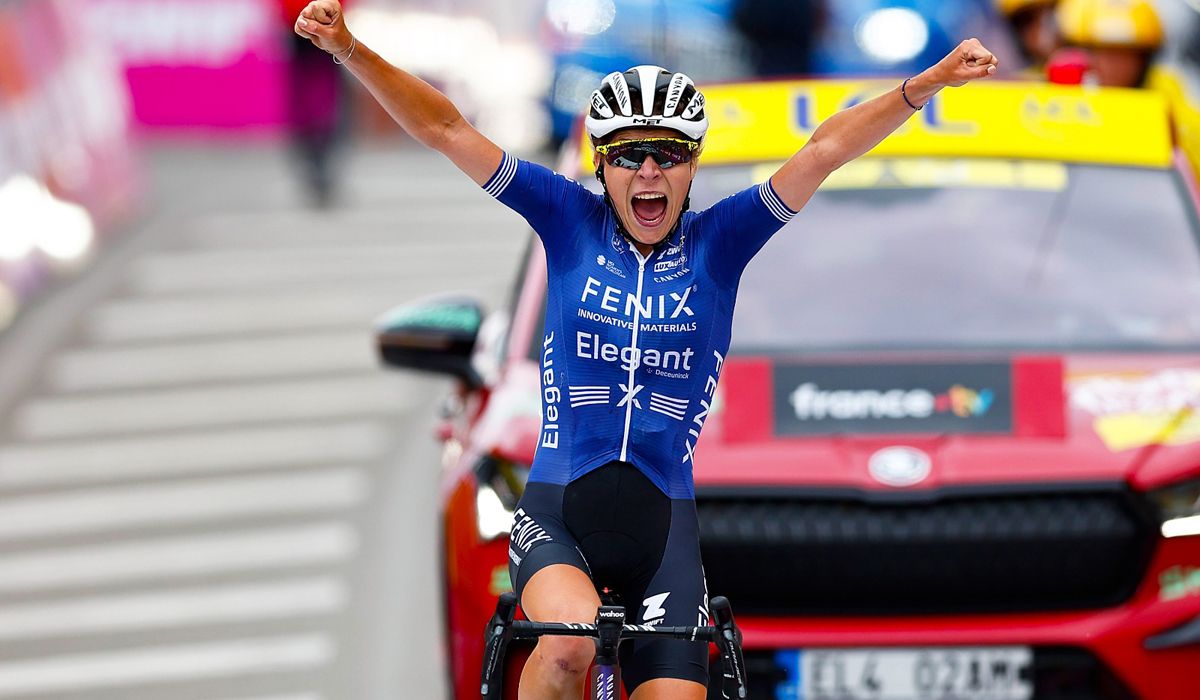 Yara Kastelijn estrena su palmarés profesional culminando una larga fuga