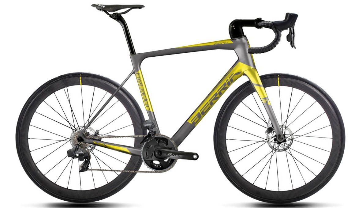 La bicicletas Berria con el nuevo SRAM Force eTAP AXS