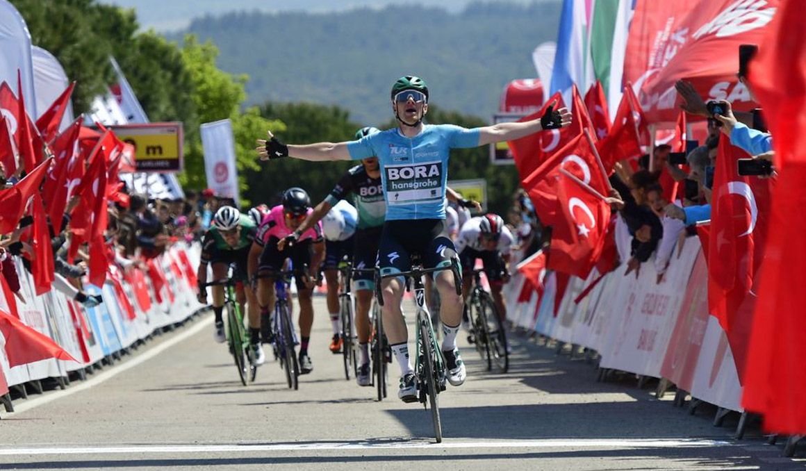 Turquía: Bennett gana en el repecho de Eceabat y es más líder