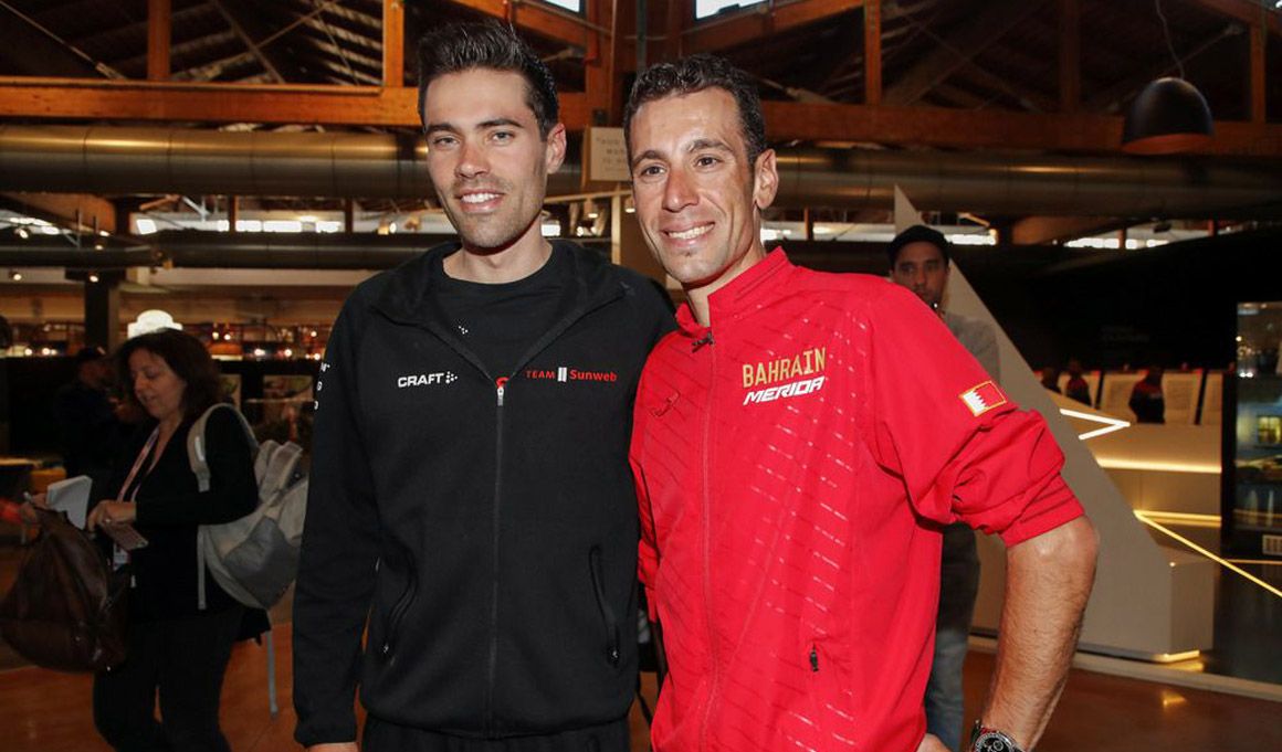 Tom Dumoulin y Vincenzo Nibali, antes de su comparecencia previa al inicio del Giro 2019.  