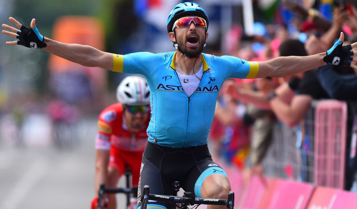 Cataldo triunfa en un día negro para Roglic
