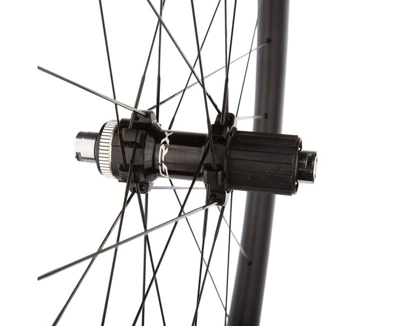 foto 6 ruedas Shimano