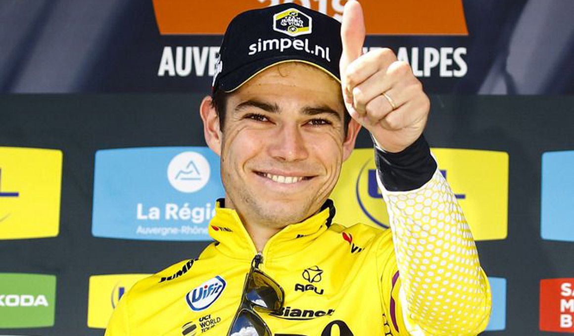 Van Aert: "Es una victoria especial, la primera del World Tour"
