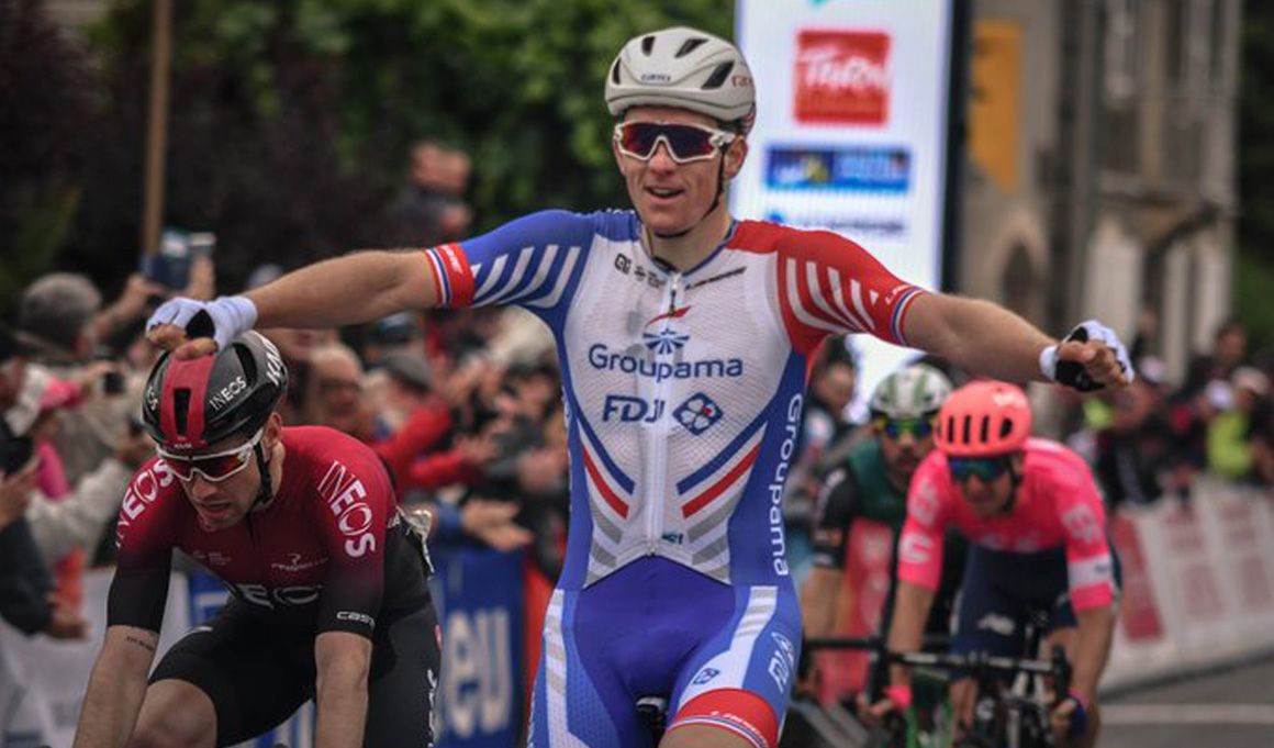 Ruta Occitania: Démare gana al sprint y Valverde sigue líder