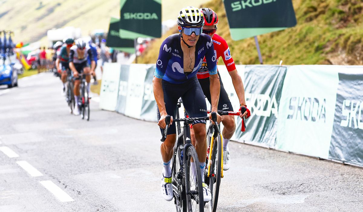 Enric Mas, con el líder Sepp Kuss a su rueda, en la subida al Tourmalet Enric Mas, con el líder Sepp Kuss a su rueda, en la subida al Tourmalet