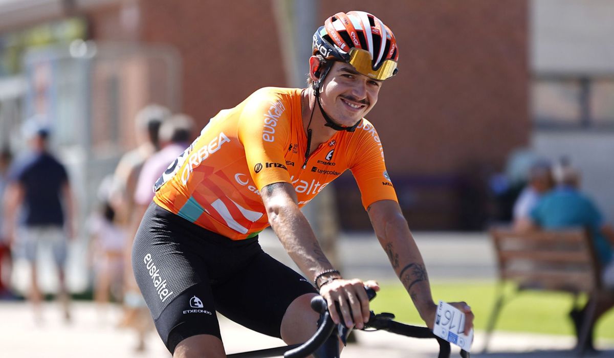 Xabier Mikel Azparren correrá la próxima temporada en el Q36.5 Pro Cycling Team