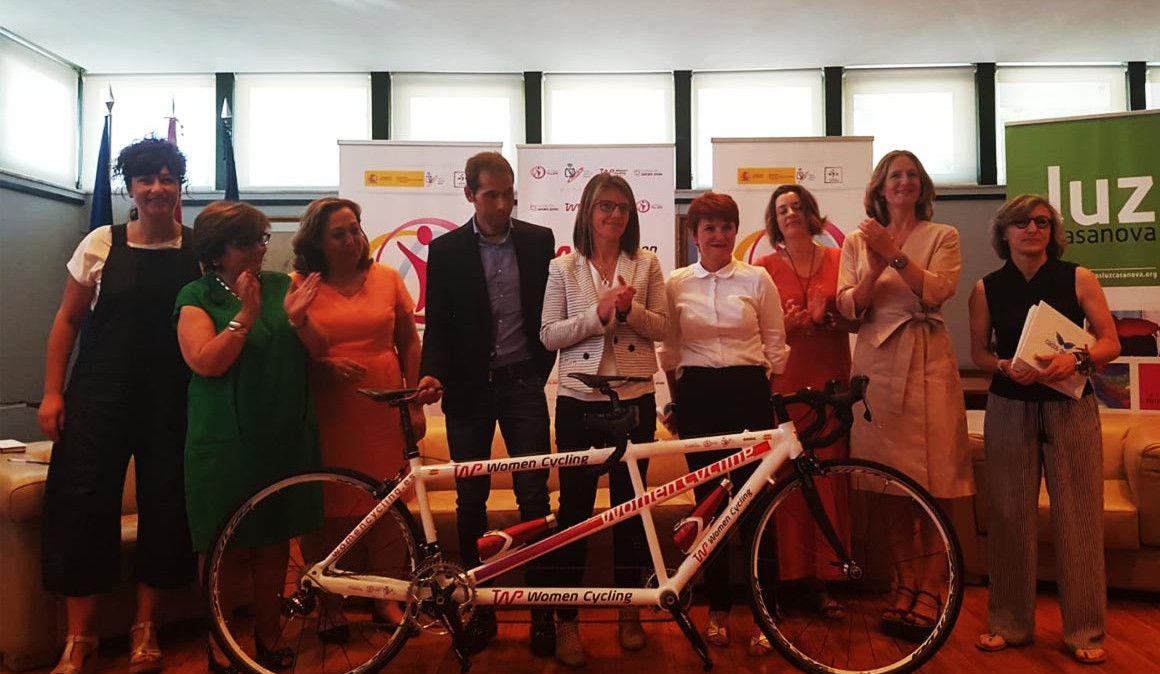 Imagen de la presentación del proyecto de equipo ciclista femenino Women Cycling Casa Dorada, que llegará a las carreteras en 2020.
