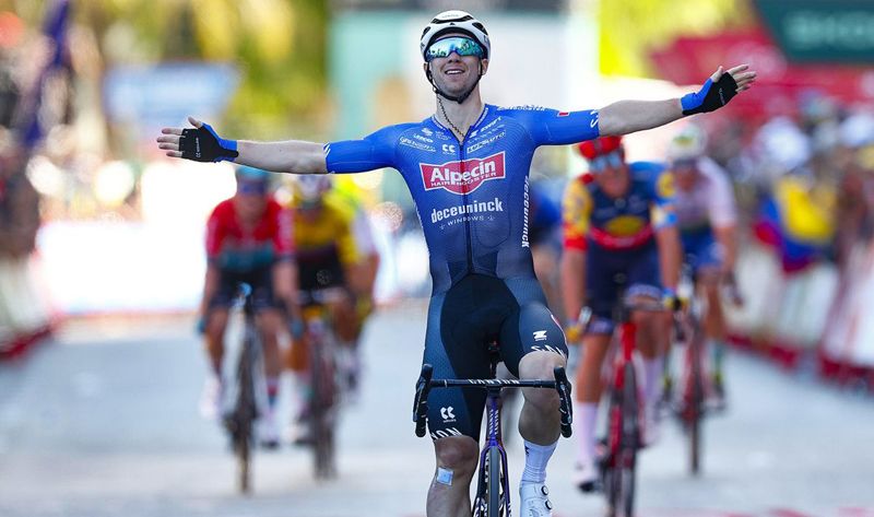 kaden groves triunfa en tarragona en el primer sprint de la vuelta kaden groves triunfa en tarragona en el primer sprint de la vuelta