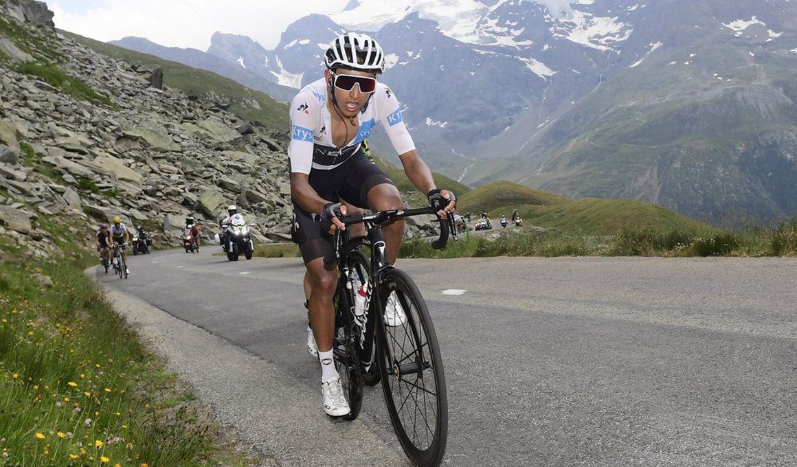 Egan Bernal dinamita el Tour en una etapa neutralizada por el granizo