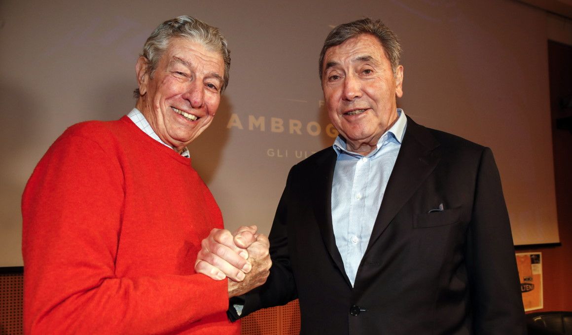 Felice Gimondi (izda) junto a Eddy Merck, con quien protagonizó grandes duelos en los años 60 y 70.