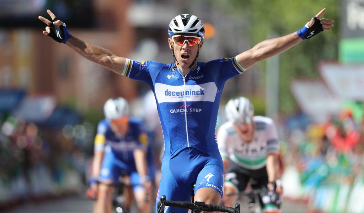 Philippe Gilbert gana en Guadalajara en una etapa de locura que puso patas arriba la Vuelta. Foto: Photo Gomez Sport.