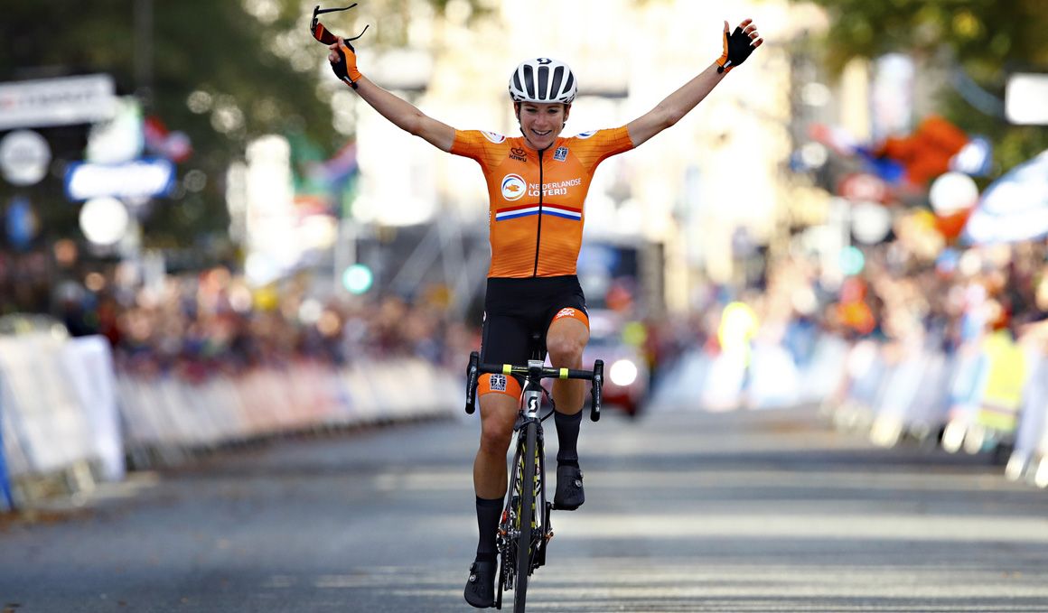 Annemiek van Vleuten, campeona del mundo tras una escapada histórica