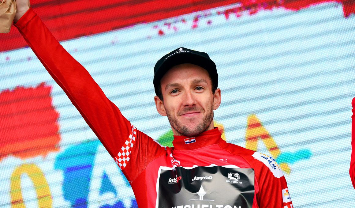 Etapa y liderato para Adam Yates (Mitchelton Scott) en Croacia