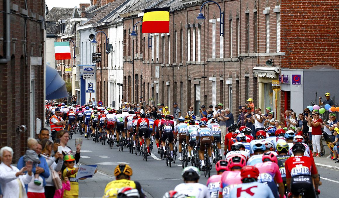 La UCI anuncia los 19 equipos que cumplen los criterios para tener licencia World Tour 