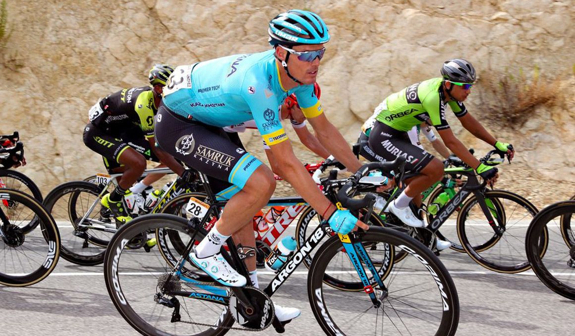 Luis León Sánchez, un año más en Astana: “Me gusta mi rol en el equipo”