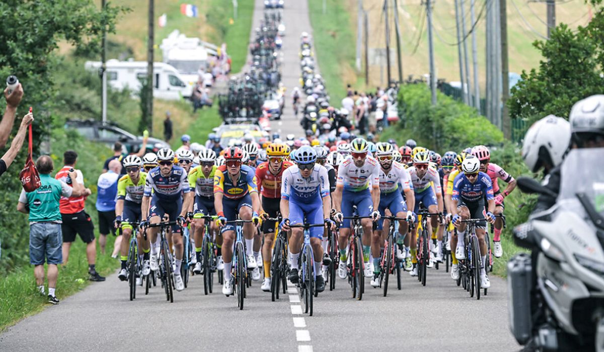 La UCI publica la lista de equipos profesionales que han solicitado su inscripción en 2024